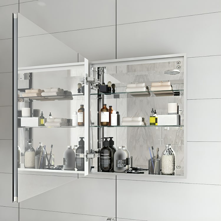 Organización, tecnología y lujo en un solo botiquín. Iluminación LED, antiempañante y diseño premium para un baño moderno. ¡Descubre Orión ahora!
SKU: MC5071L