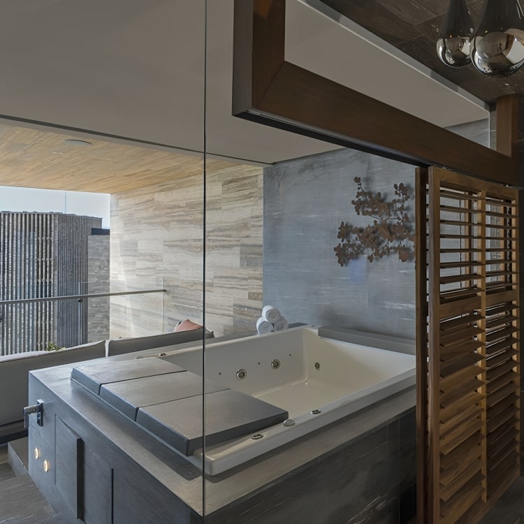Tina de hidromasaje para 4 personas con cascada gigante, doble motor y 11 jets. Confort y elegancia. ¡Adquiérela en Todo Para tu Baño!