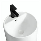 Refina tu baño con el Lavabo de Pedestal Bolsena. Diseño de lujo en cerámica premium, resistente a manchas y de fácil mantenimiento. Certificado internacionalmente.

SKU: 307A