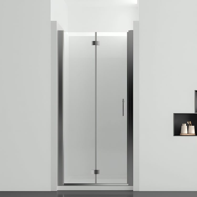 Puerta de ducha plegable Bruselas con vidrio templado de 6 mm. Diseño moderno, cierre magnético y acabados premium en cromo y negro mate.

SKU: AZ11P2