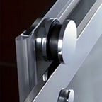 Puerta de tina corrediza Viena con vidrio templado de 8 mm y sistema de rodillos silenciosos. Disponible en acabados cromo y negro mate.

SKU: BP0322P2