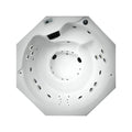 Spa octagonal para 5 personas con doble motor, 36 jets, calefactor y gabinete de madera. Diseño funcional y elegante. ¡Cómpralo aquí!
