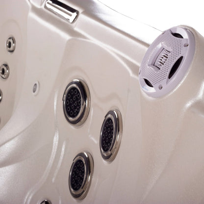 Designo, el spa más completo y tecnológico del mercado. 83 jets, audio, WiFi, cascadas y diseño de lujo. Solo en Todo Para tu Baño.